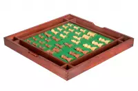 Drewniana kasetka z przegródkami na figury szachowe